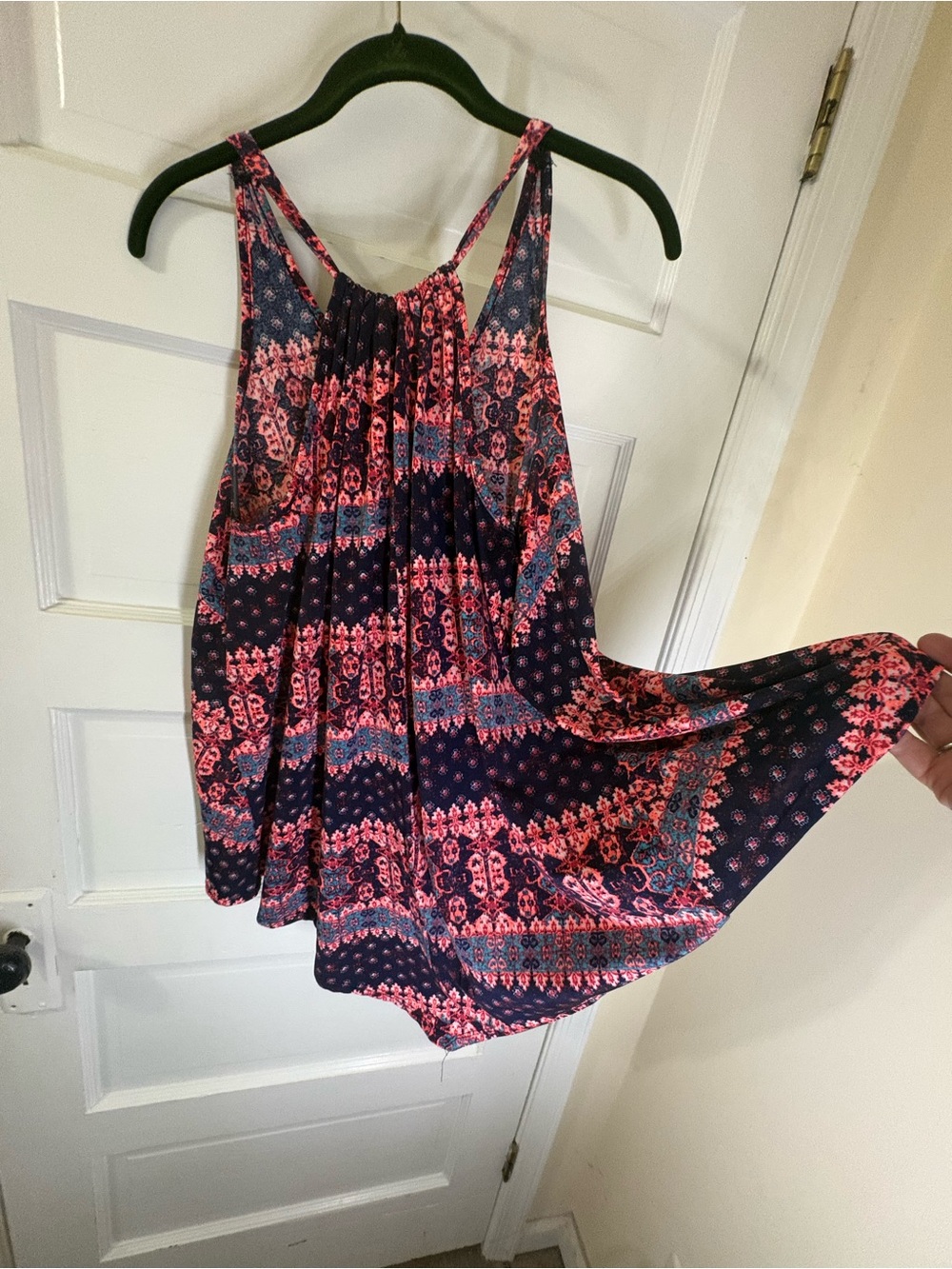 Sleeveless Navy and Coral Printed Tank Top - Picture 3 of 4
